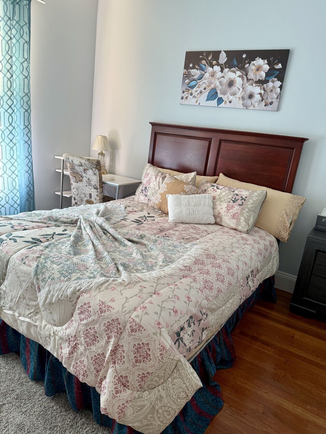 Iron/ironing board, WiFi, bed sheets