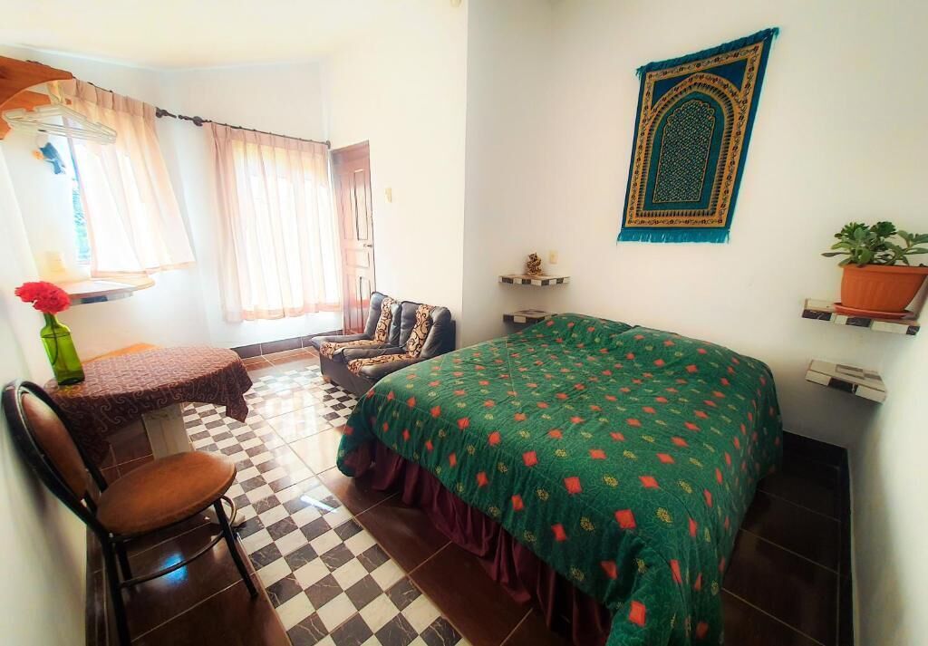 WiFi (free), bed sheets