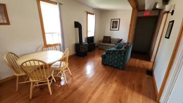 Smart TV, fireplace, DVD player, books