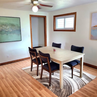 Centrally located 3-bedroom house near beach, boardwalk, brewery, bars, and park
