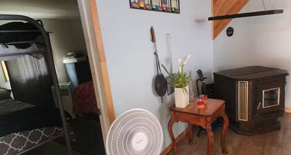 Spring!- Summer Fun- 7+ppl Cabin on Lake Superior!