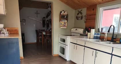 Spring!- Summer Fun- 7+ppl Cabin on Lake Superior!