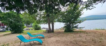 Perfect, Cozy, Fires Enjoy The Lake view & Sounds