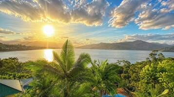 Morada dos Manacás com Hidro e Vista Lagoa - Oasys Floripa | Piscina | Piscina externa
