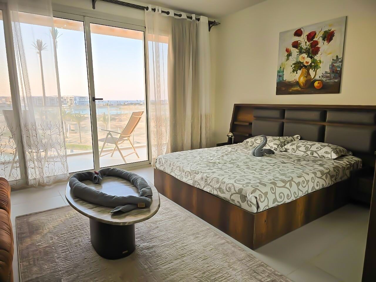 4 bedrooms, iron/ironing board, bed sheets