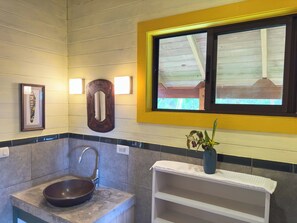 Bathroom - Casa Guanábana | Kids equip | Short or Long stay (San José Province)