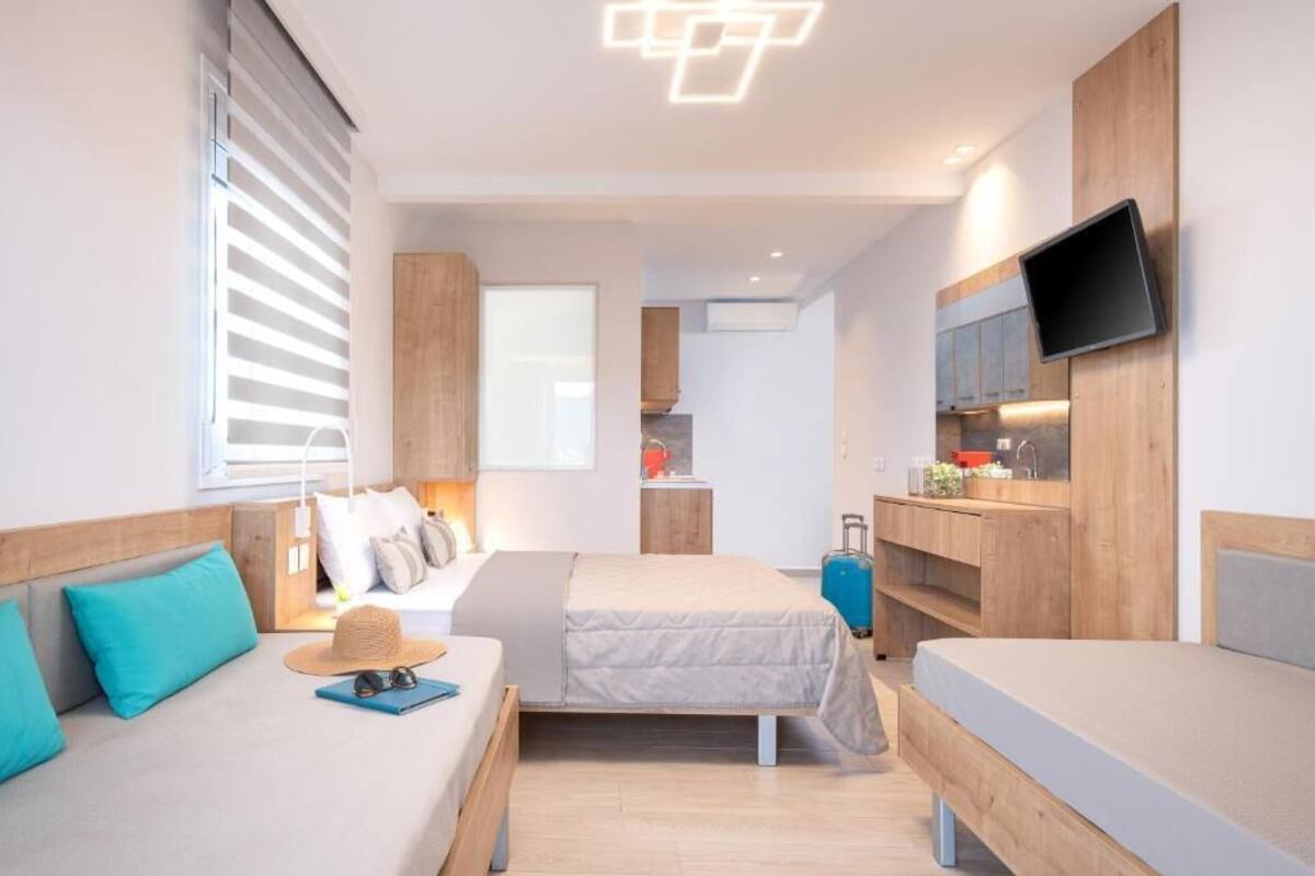 Deluxe Suite, Balcony, Partial Sea View