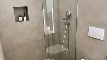 Design Studio, Partial Sea View | Bathroom