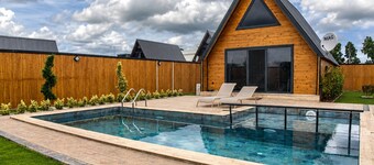 Utopia Deluxe Bungalov