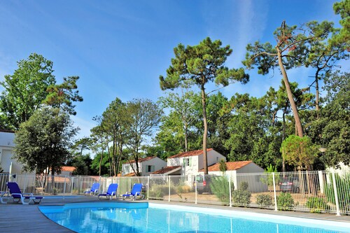 À quelques min de la plage | Piscine sur place