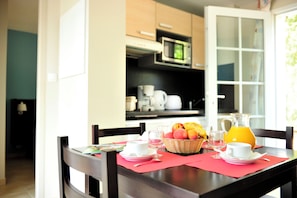 Microwave, stovetop, dishwasher, toaster