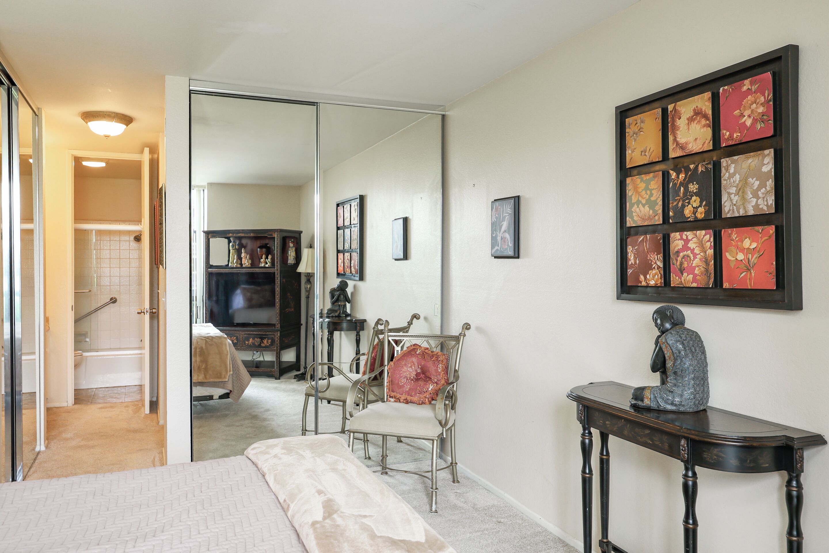 Condo, 1 Queen Bed with Sofa bed, Ocean View (F212 Bahama Hideaway) | 1 bedroom, iron/ironing board, individually decorated