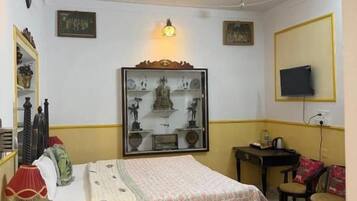 Villa, City View | Iron/ironing board, WiFi (free)