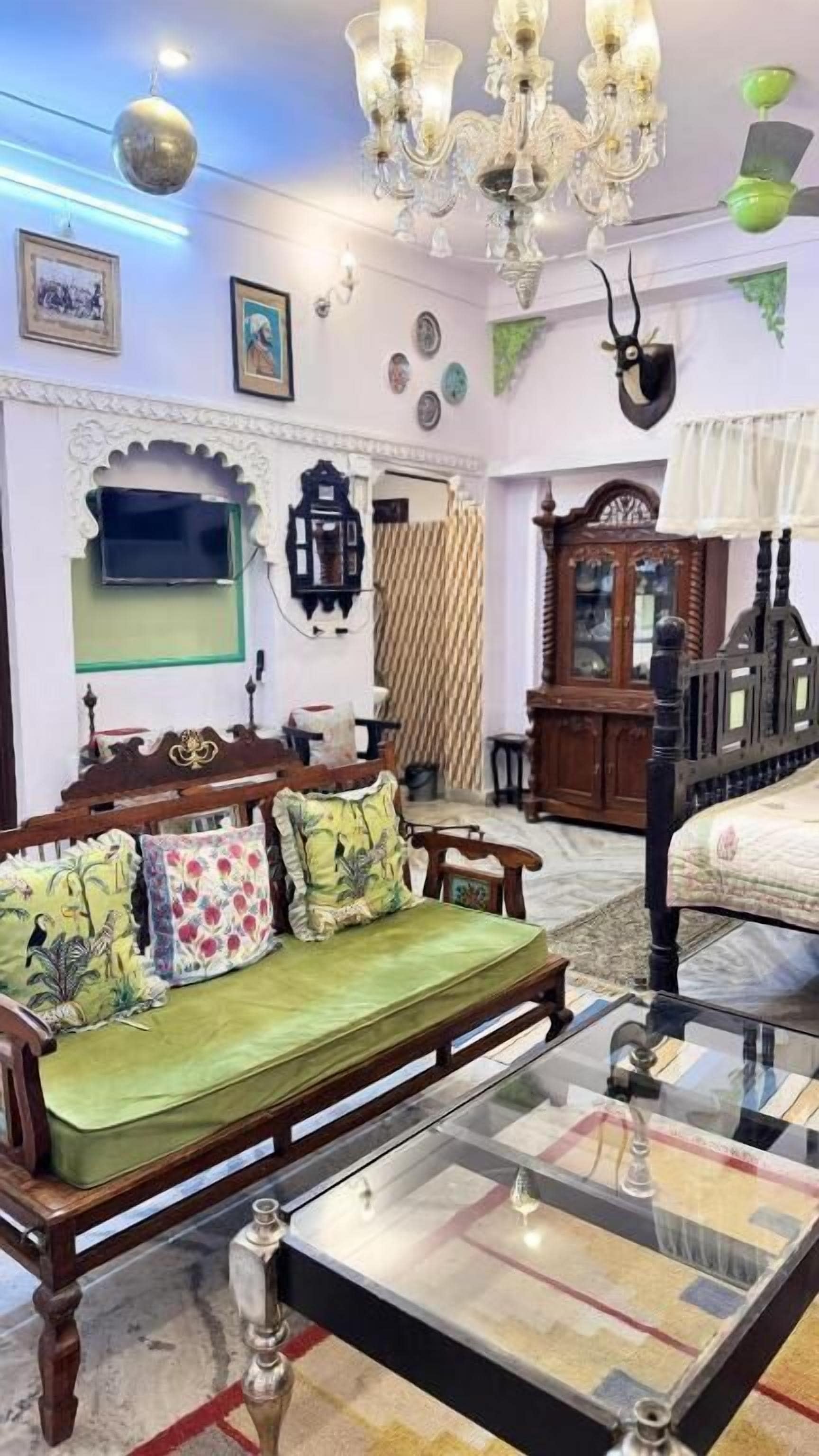 Villa, vistas a la ciudad | Interior