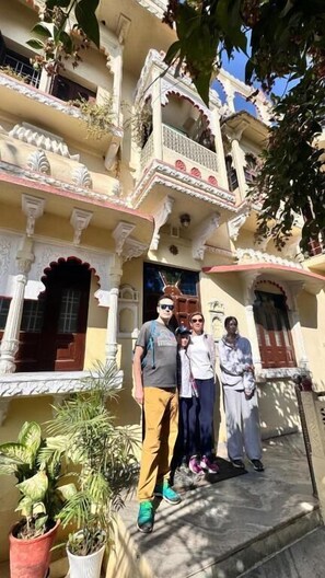 Exterior - Premium Heritage House (hiran magri udaipur)