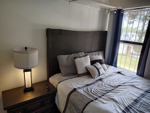 2 bedrooms, WiFi (free), bed sheets