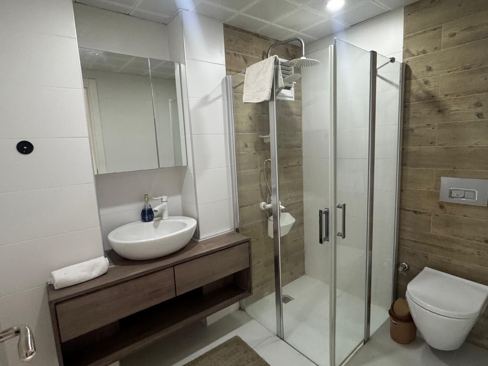 Deluxe Villa | Bathroom