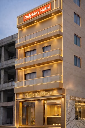 Exterior detail - OnlyStay Vinayak Plaza Nr Sankat Mochan  (Varanasi)