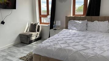 1 bedroom, WiFi (free), bed sheets