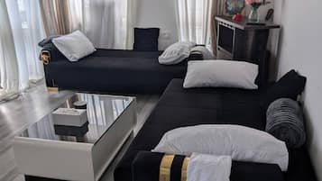 1 bedroom, WiFi (free), bed sheets