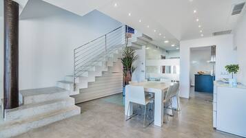 Chalet | Dining