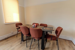Dining - Entire Sketty Home, Gower and City Centre access (Sketty)