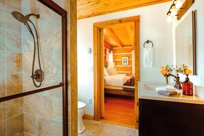 Cabin, Garden View | Bathroom - Lovill House Inn (Boone)