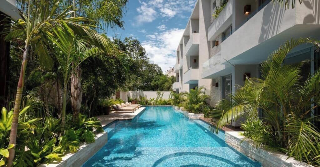 Apartamento Deluxe | Piscina | 2 piscinas al aire libre