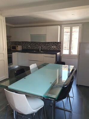 Private kitchen - Vrbo Property (Argelès-sur-Mer)