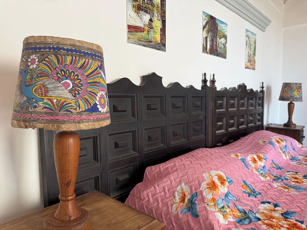 Desk, iron/ironing board, WiFi, bed sheets