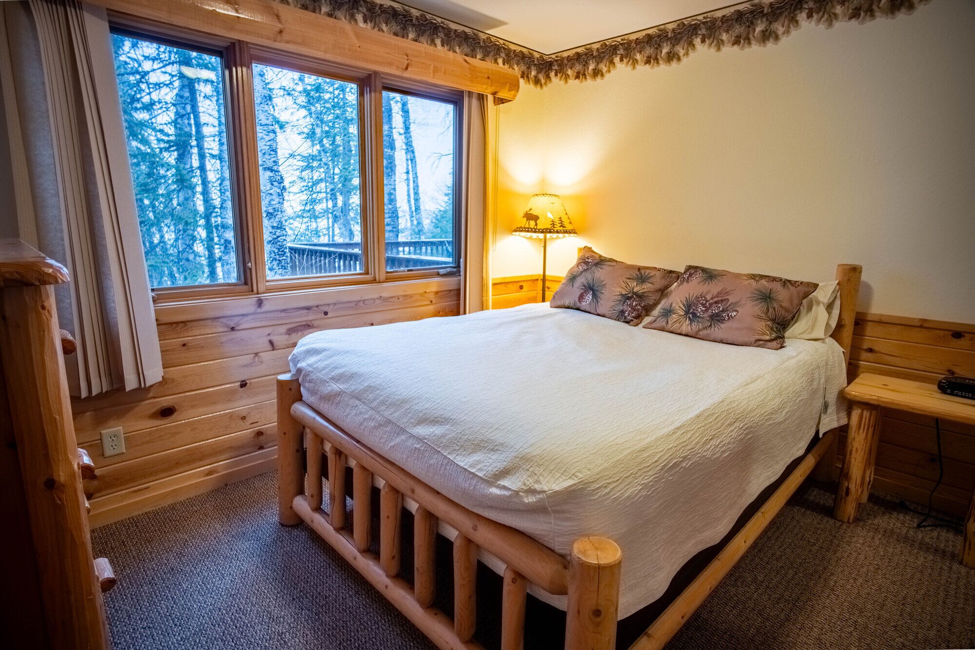 6 bedrooms, iron/ironing board, WiFi, bed sheets
