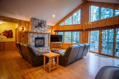 The Bear Trap Private Lodge @ Timber Bay