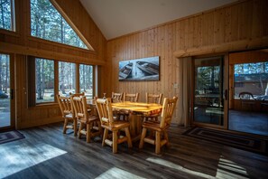 Dining - The Bent Paddle Private Lodge at Timber Bay (CB14) (Babbitt)