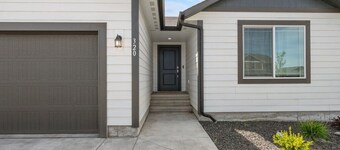 Peaceful Oasis NEW! | Close to Airport!