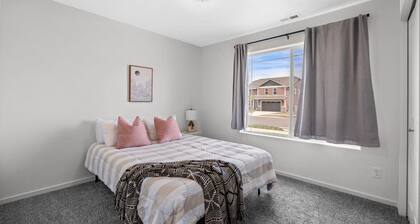 Peaceful Oasis NEW! | Close to Airport!