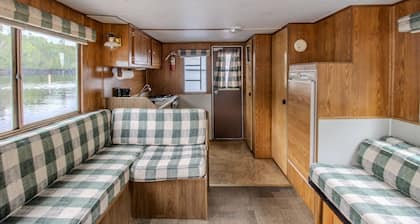The Sunfish House Boat at Timber Bay (HB02)