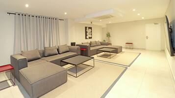 Smart TV, foosball, table tennis