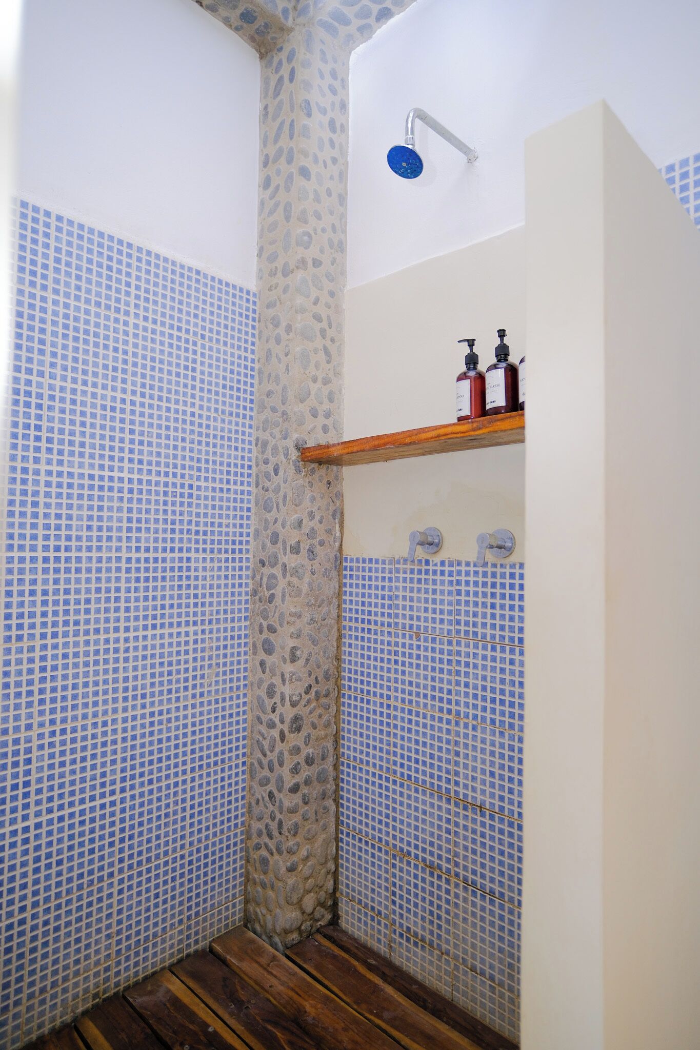 Dortoir Partagé Confort, vue jardin | Salle de bain