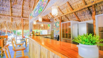 Bar (en el alojamiento)