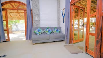 Luxury Double Room, Garden View | Interior