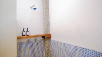 Luxury Double Room, Garden View | Bathroom | Shower, towels, soap, shampoo