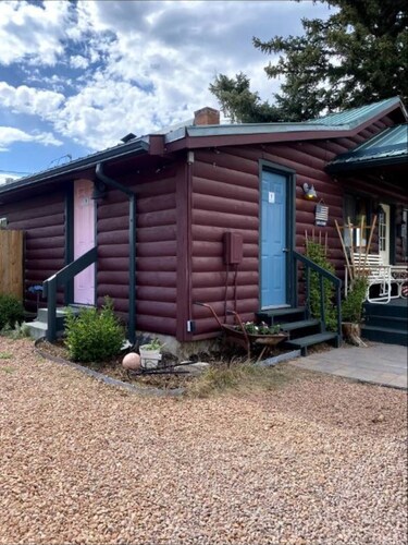Cabin#4 in Lake George Cabins & RV Park