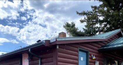 Cabin#4 in Lake George Cabins & RV Park