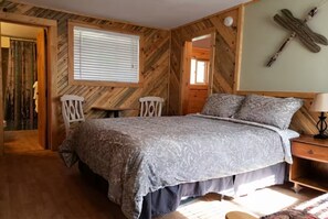 WiFi (free), bed sheets - Cabin#5 in Lake George Cabins & RV Park (Lake George)