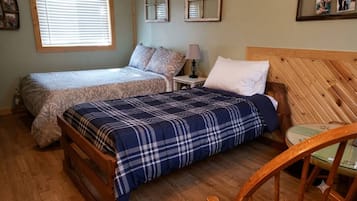 WiFi (free), bed sheets