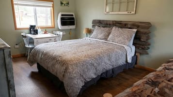 WiFi (free), bed sheets