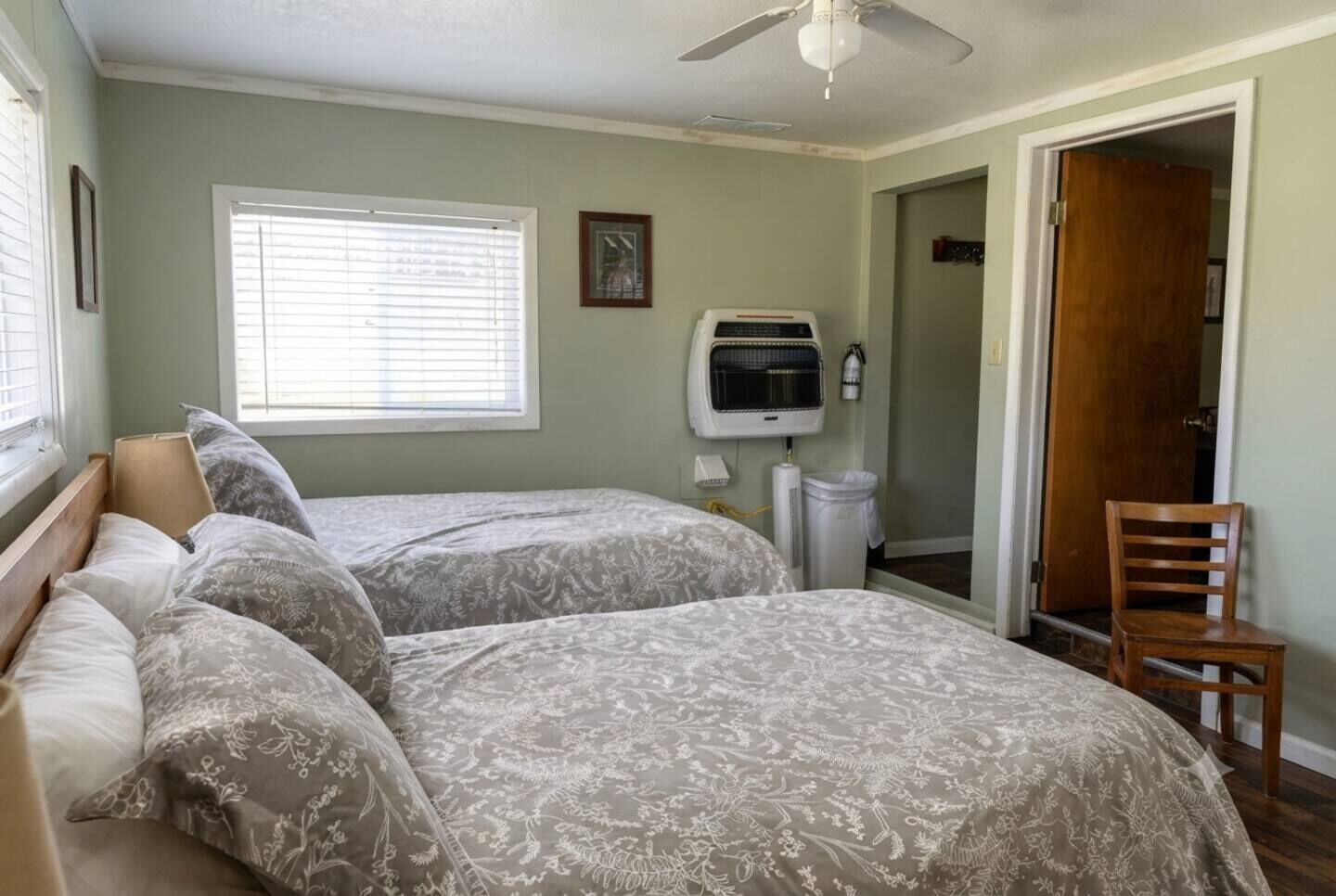 1 bedroom, WiFi (free), bed sheets