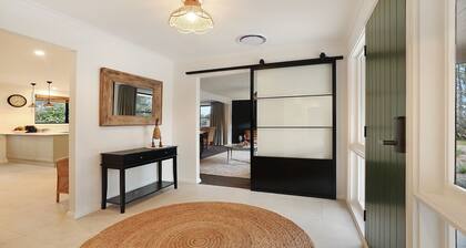 Mirambeena - Welcoming retreat in Berrima with gardens, firepit & easy family comfort