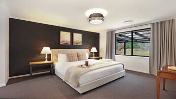 Iron/ironing board, travel cot, WiFi, bed sheets