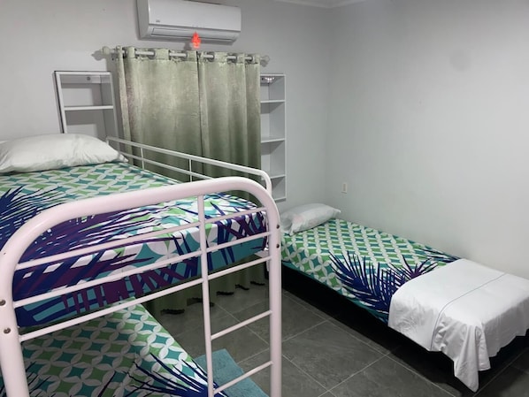 2 bedrooms, iron/ironing board, WiFi, bed sheets